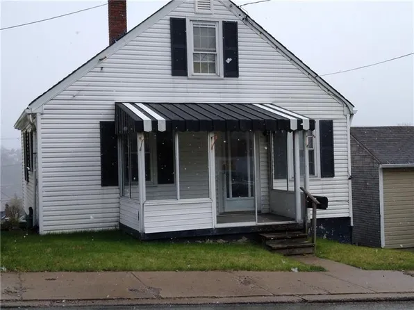 6 Goldstrom Ave, Dravosburg, PA 15034