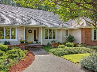 16725 Saybrook Dr NE, Woodinville, WA 98077