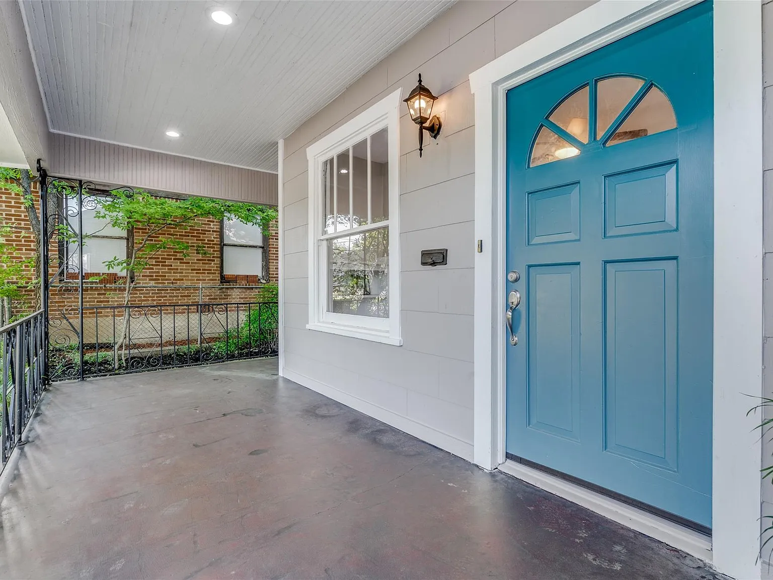2628 Wilkinson Ave — Photo 2