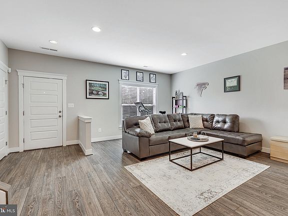 5th image of 21083 Ashburn Heights Dr
