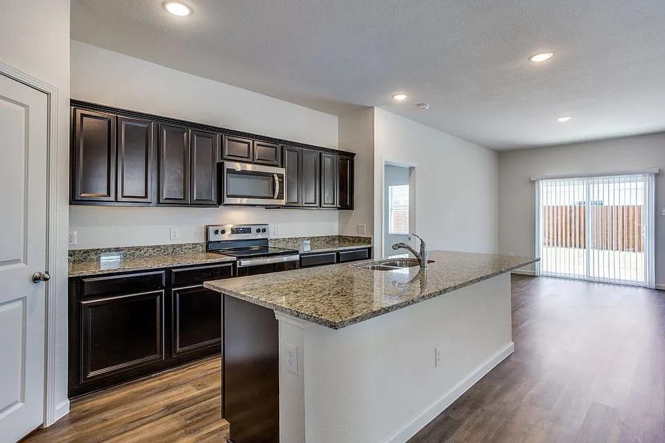 304 Briar Cove - 19 — Photo 4