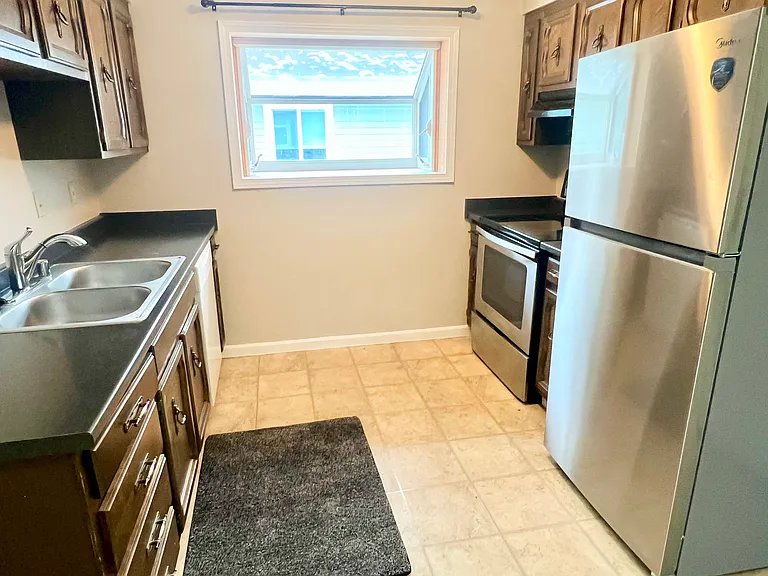 536 W 15th Ave #A — Photo 9