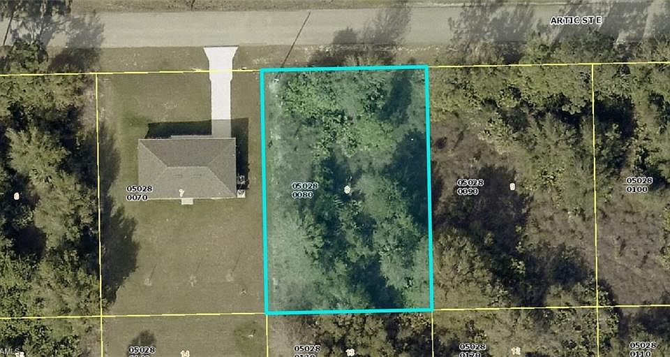 1st image of 1118 Artic ST E