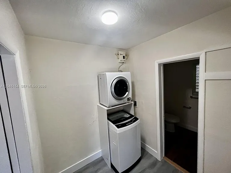 218 Santillane Ave #11 — Photo 9