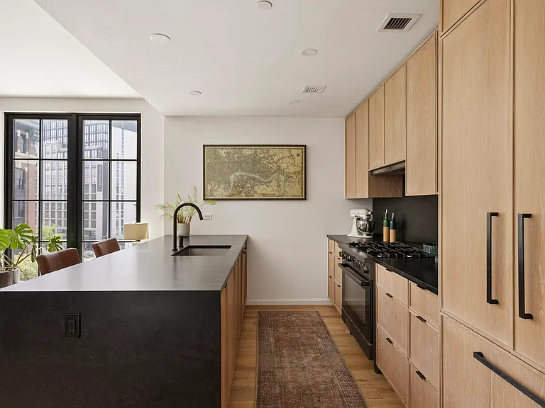 532 Clinton Ave #6B — Photo 6