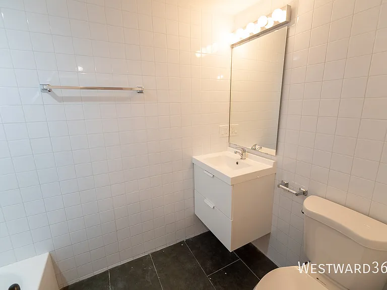 4853 N Kenmore Ave #G — Photo 8