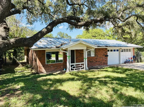 710 lake, Kerrville, TX 78028