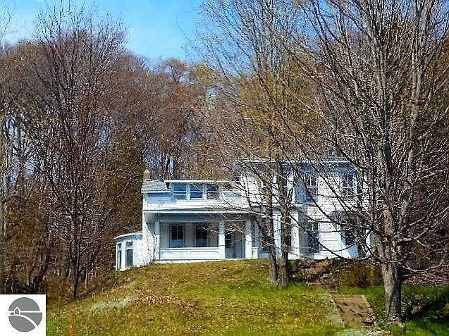 1st image of 505 Leelanau Ave