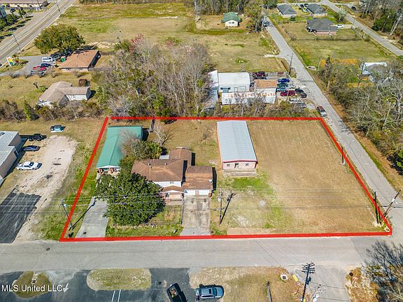 3rd image of 3222 Toncrey Rd