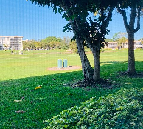 4th image of 2651 S Palm Aire Dr APT 103