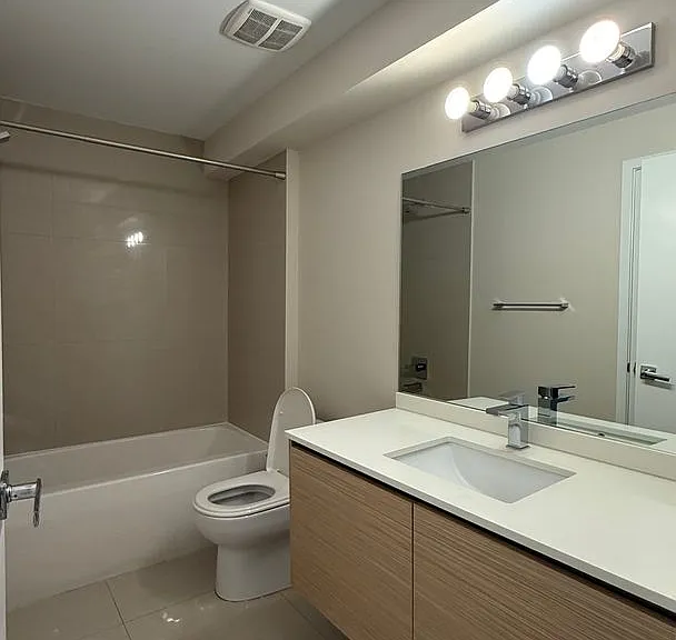 600 NE 27th St #802 — Photo 18