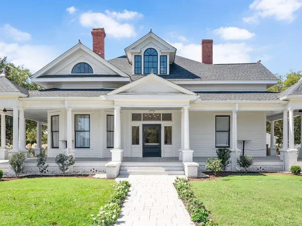 2239 Barber Mill Rd, Clayton, NC 27520