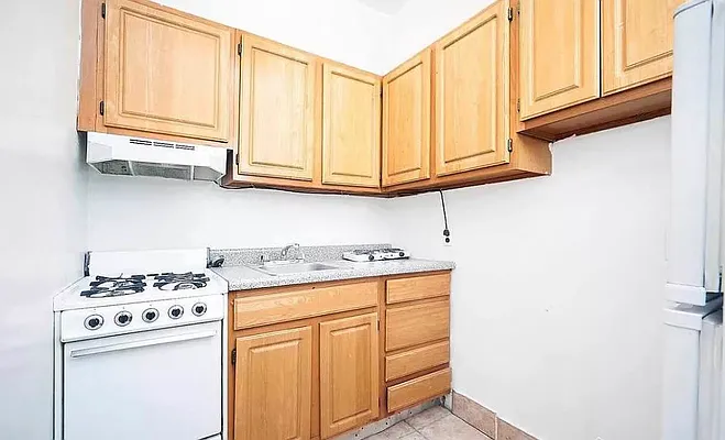 Rented by Compass | media 12