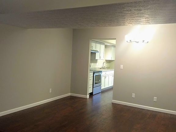 3rd image of 4145 W Heritage Way