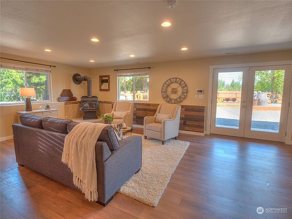 3rd image of 27805 SE 392nd Street