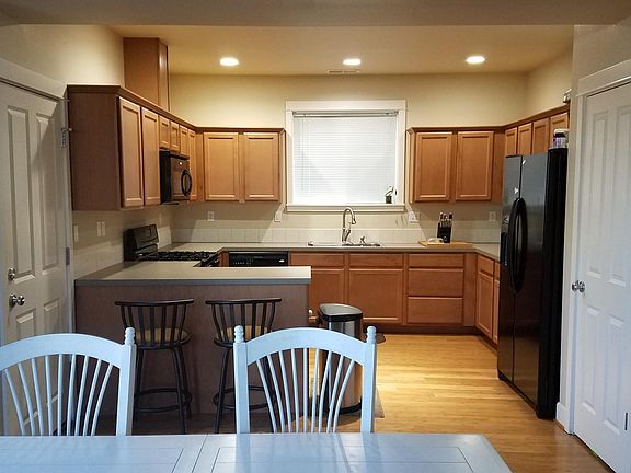 Kitchen with dishwasher & garbage disposal