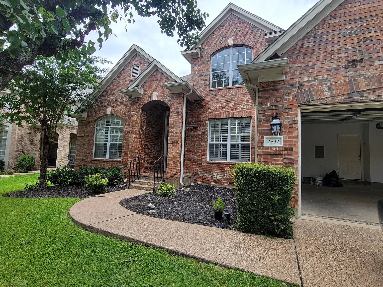 4 bed, 3100 sqft, $3,700 — Photo 2