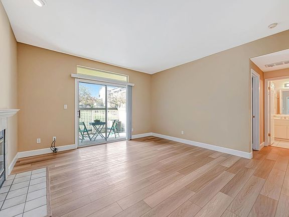 3rd image of 980 Lake Isabella Way