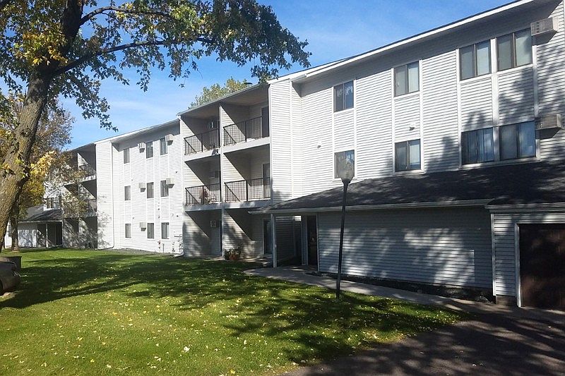 1st image of 33 County Road C E APT 303
