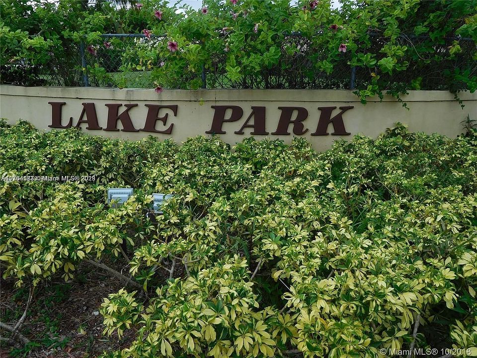 1st image of 942 NE 199th St APT 108