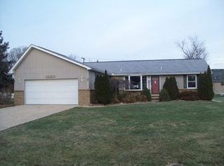 13249 State Park Ave, South Rockwood, MI 48179