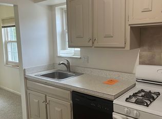 4789 Columbia Rd, North Olmsted, OH 44070