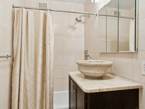 118 East 60th Street 4H image 9 of 9
