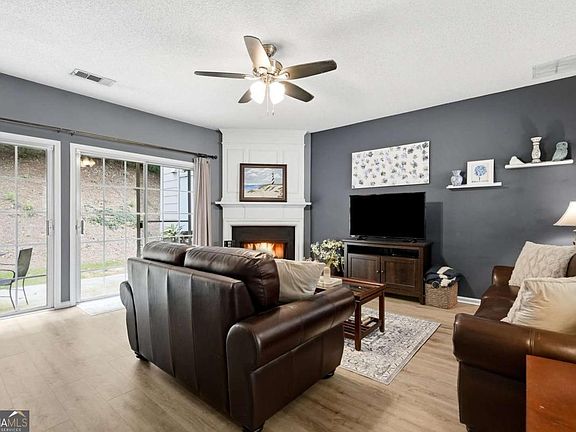5th image of 4079 Howell Park Rd