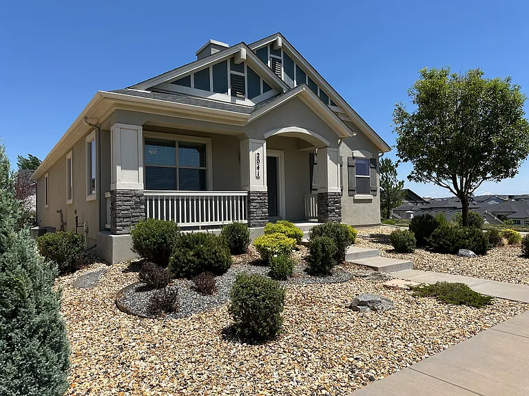 2041 Medici Ln — Photo 3