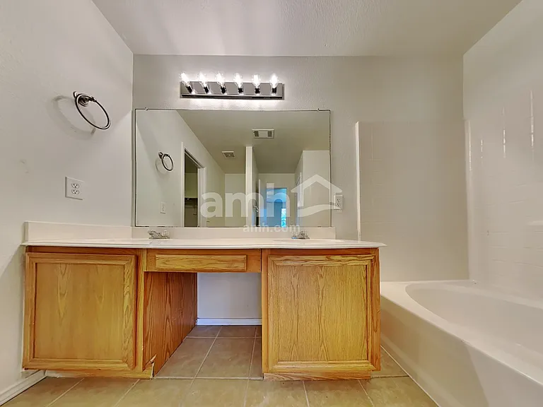 223 Lake Texoma Dr — Photo 11