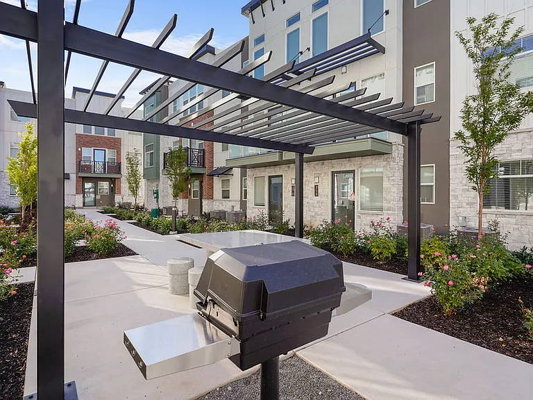 Current by Lotus Townhomes — Photo 33