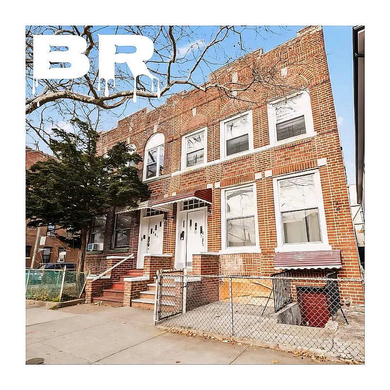 303 Avenue N photo 1