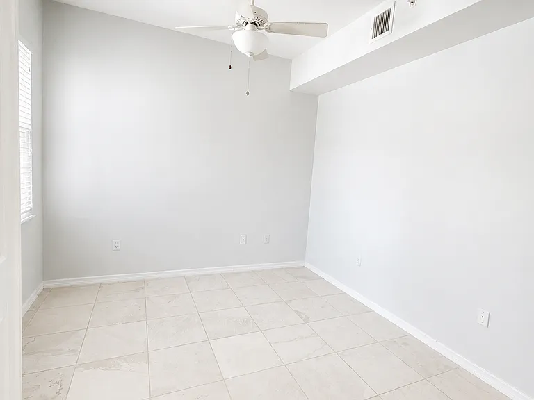 Den/office/bedroom