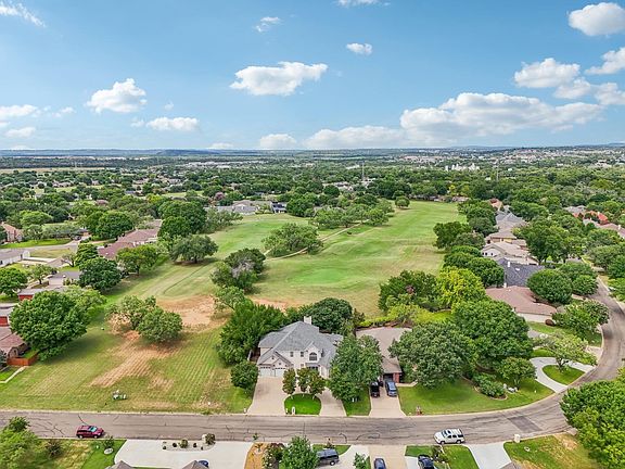 2nd image of 148 Broadmoor