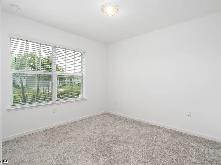 42428 Cascade Dr — Photo 18