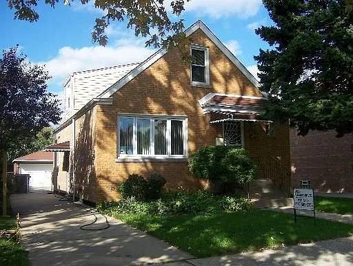 5732 S Neenah Ave photo 1