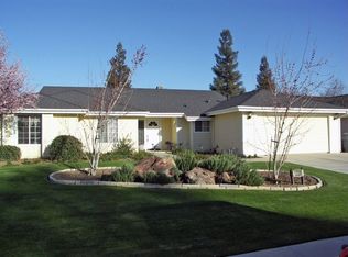 1230 N Newton Dr, Dinuba, CA 93618
