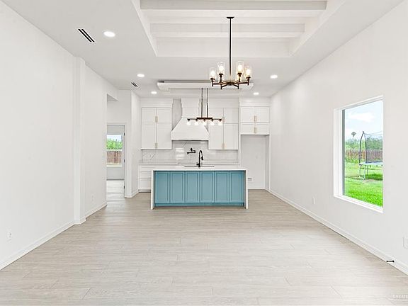 3rd image of 3217 E Alexa St