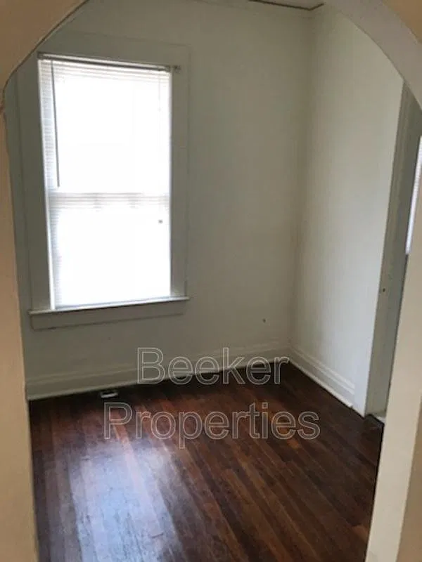 2 bed, 1.0 bath, 1200 sqft, $1,550 — Photo 4