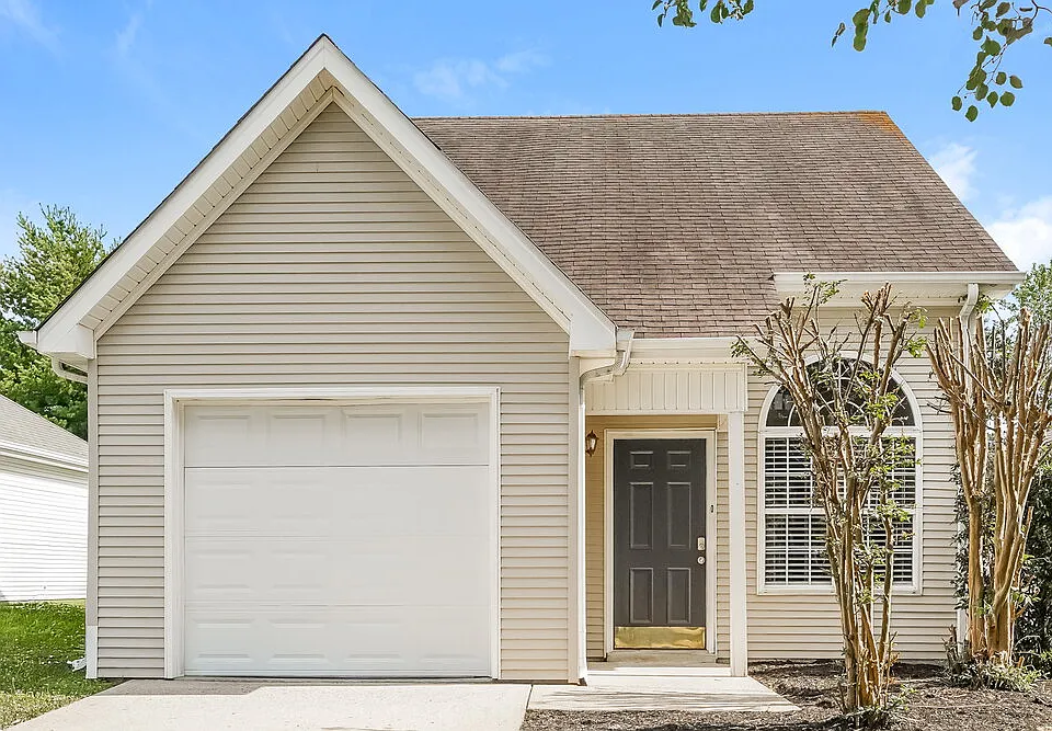 1464 Rochester Dr