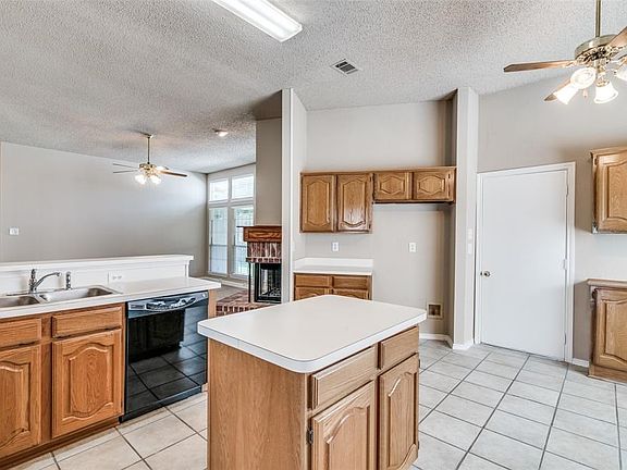 3rd image of 2606 Crosslands Dr
