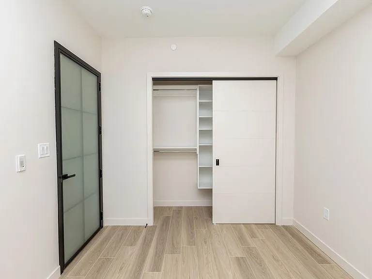 1730 Granville St — Photo 17