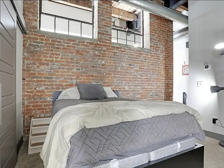 570 S Front St #110 — Photo 6