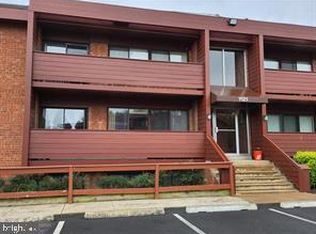 1521 S George Mason Dr APT 20, Arlington, VA 22204