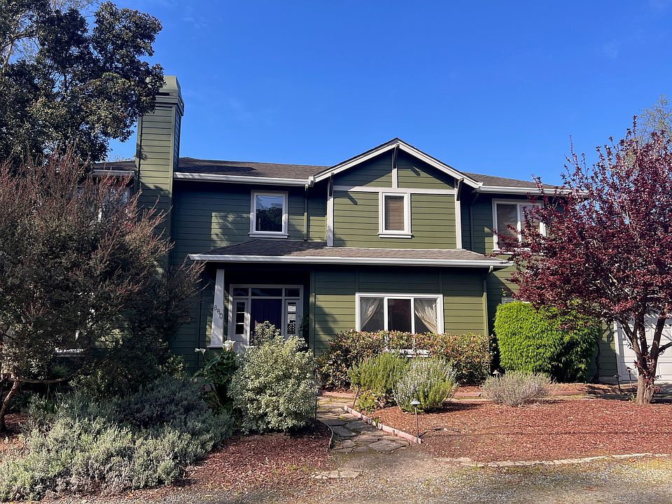 View 1 - Front of house from Francisco Street
