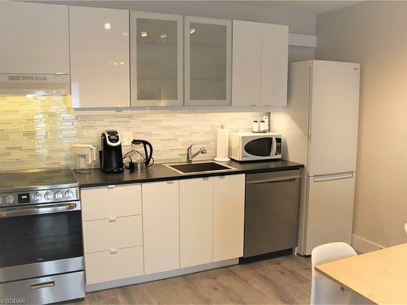 4th image of 11 Dawson Dr #716