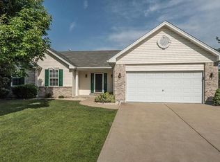 3225 Silvertrail Dr, Saint Charles, MO 63301