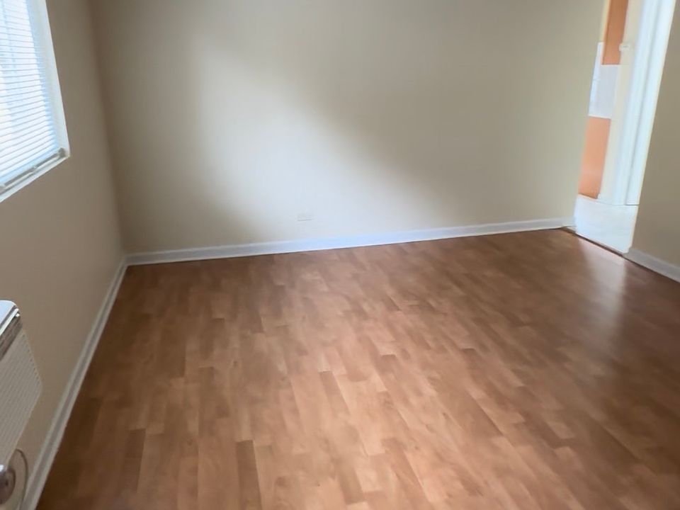 1st image of 7211 Park Ave #1