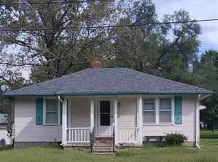 911 Augusta St, Clinton, MO 64735