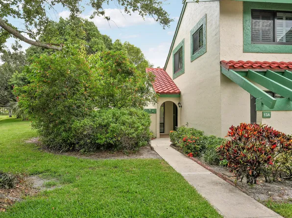 13 Lexington Lane E #A, Palm Beach Gardens, FL 33418